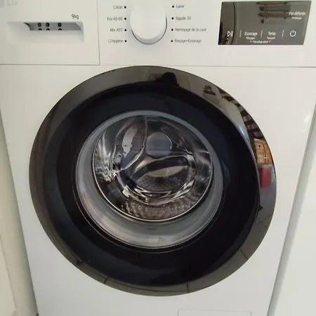 Maison 4 Personnes 100m De La 度假居 *