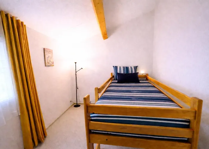 Hébergement de vacances Maison 4 Personnes 100m De La *